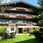 Frühstückspension Denggenhof 3*