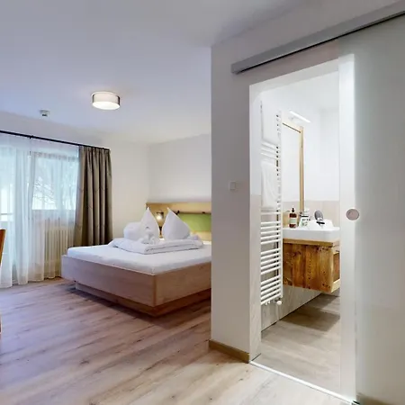 Denggenhof Bed & Breakfast