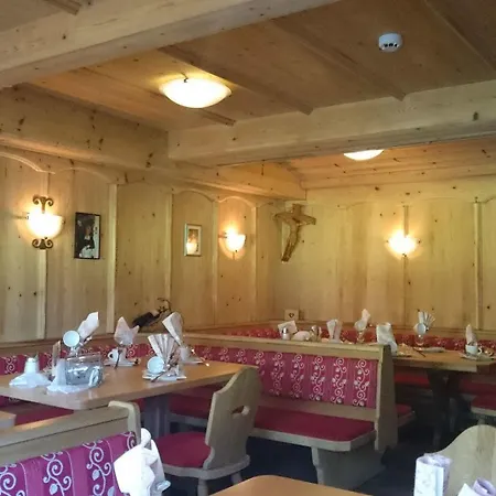 Oda ve Kahvaltı Denggenhof 3*